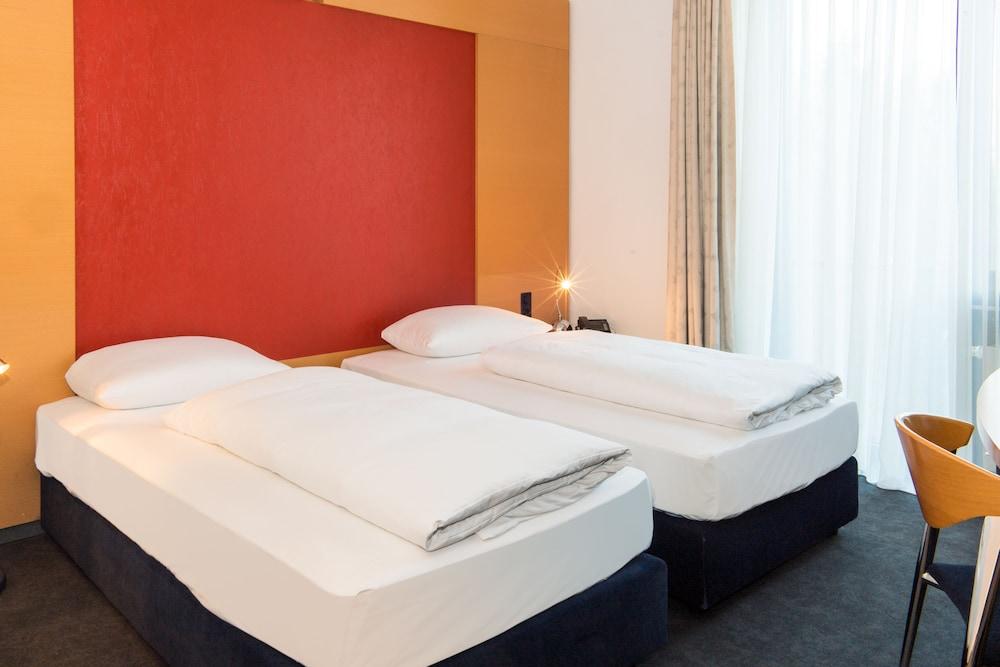 Four Ratingen Dusseldorf Airport Hotel Ngoại thất bức ảnh