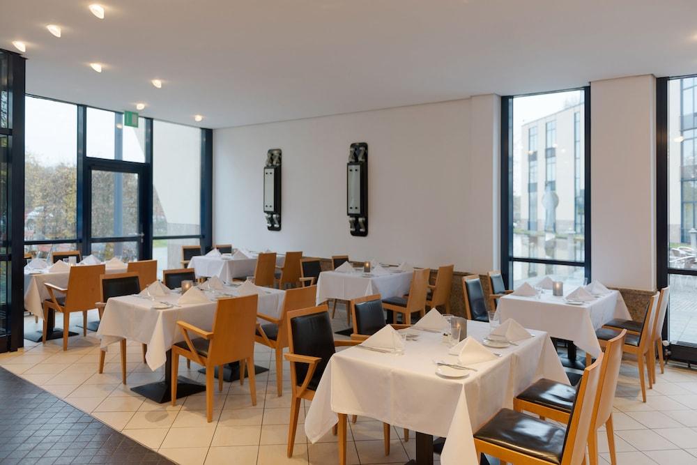 Four Ratingen Dusseldorf Airport Hotel Ngoại thất bức ảnh