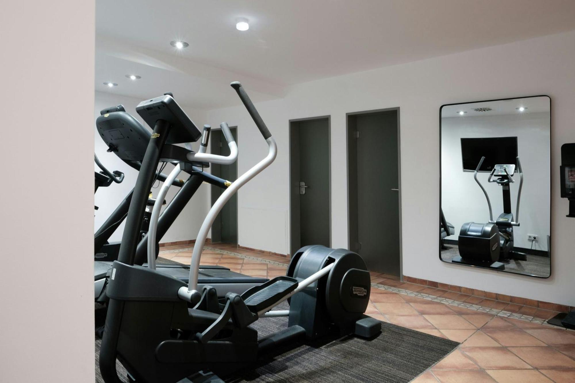 Four Ratingen Dusseldorf Airport Hotel Ngoại thất bức ảnh