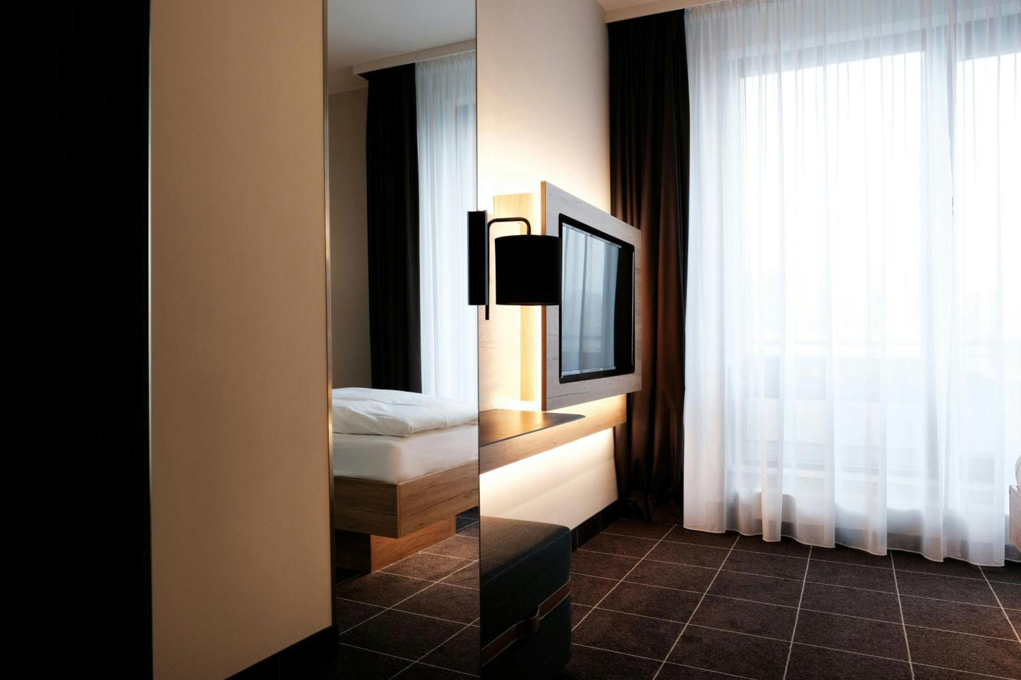 Four Ratingen Dusseldorf Airport Hotel Ngoại thất bức ảnh